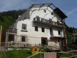 demolizione vecchio fabbricato villa celestina rocca pietore deon group impresa edile